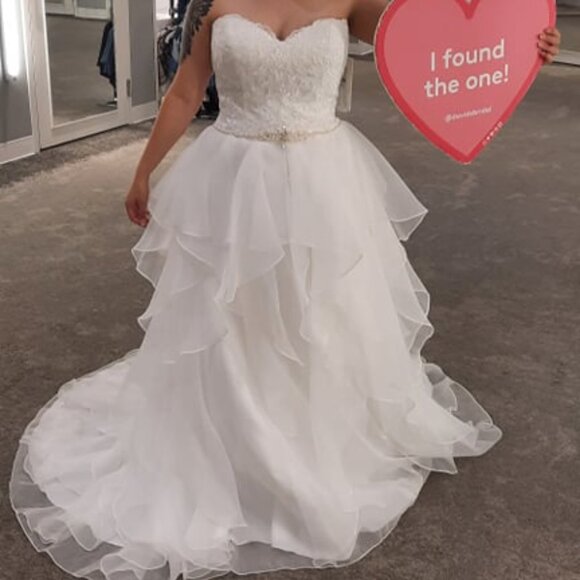 Wedding Dress! - Picture 7 of 7